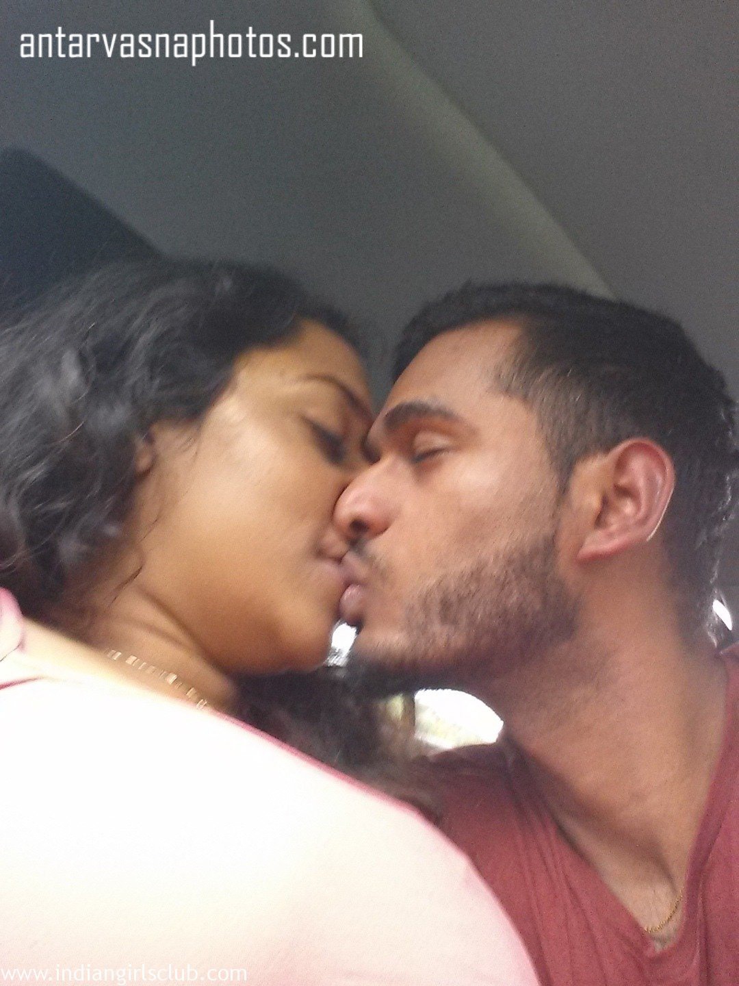 https://pub-5fcdf72a54cd4edbb03ec3edaa415a42.r2.dev/nakedleaks/passionate_photos_of_a_desi_couple/0.jpg