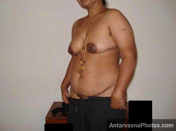 https://pub-5fcdf72a54cd4edbb03ec3edaa415a42.r2.dev/nakedleaks/photo_of_a_desi_aunt's_bushy_vagina/3.jpg