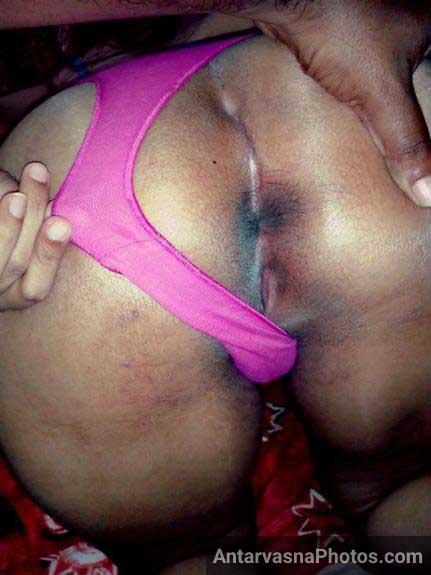 https://pub-5fcdf72a54cd4edbb03ec3edaa415a42.r2.dev/nakedleaks/photo_of_desi_aunt's_naked_rear/4.jpg