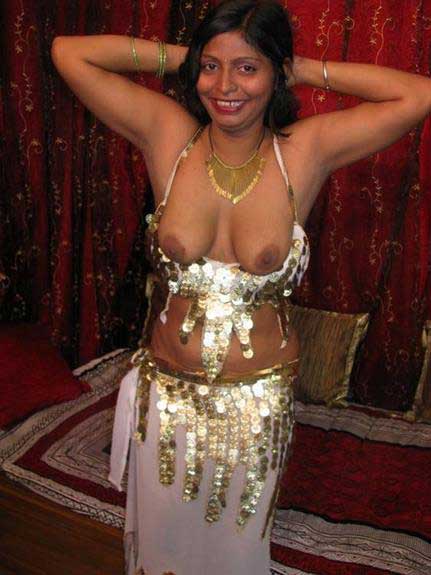 https://pub-5fcdf72a54cd4edbb03ec3edaa415a42.r2.dev/nakedleaks/photo_of_indian_aunt's_shaved_private_area/1.jpg