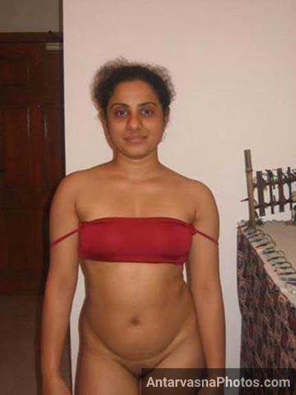 https://pub-5fcdf72a54cd4edbb03ec3edaa415a42.r2.dev/nakedleaks/photo_of_indian_bhabhi's_hot_chut/2.jpg