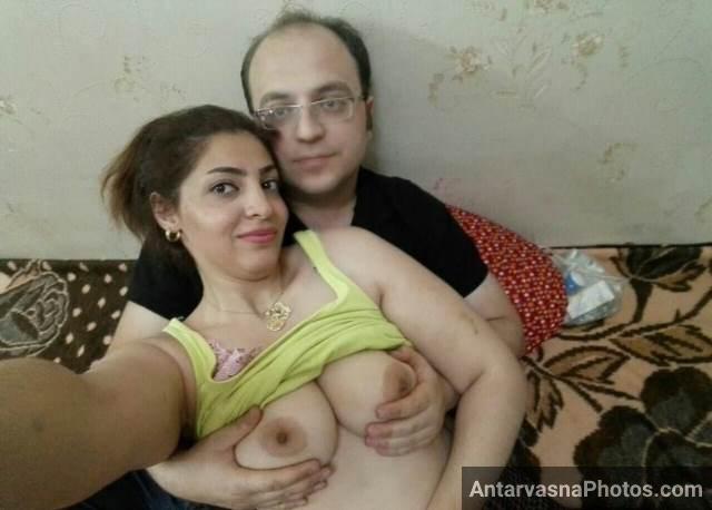 https://pub-5fcdf72a54cd4edbb03ec3edaa415a42.r2.dev/nakedleaks/photography_of_indian_aunt_enjoying_hot_intimate_moments/5.jpg