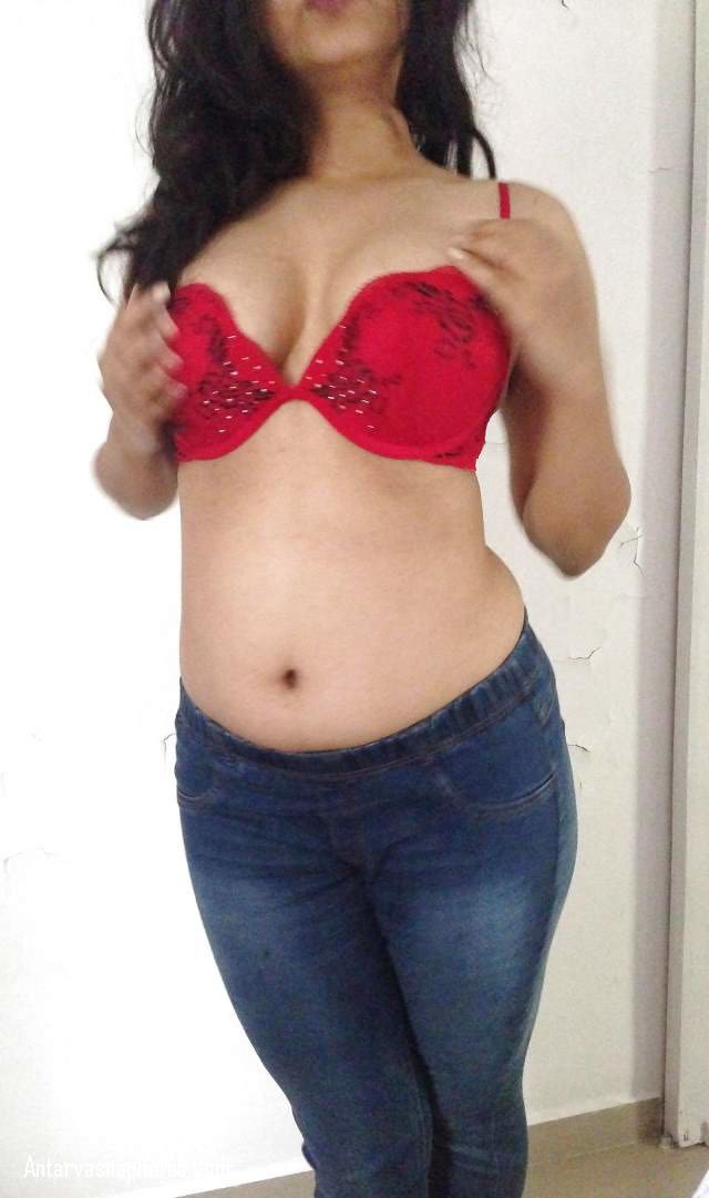 https://pub-5fcdf72a54cd4edbb03ec3edaa415a42.r2.dev/nakedleaks/photos_of_a_girl_with_dark_nipples/6.jpg