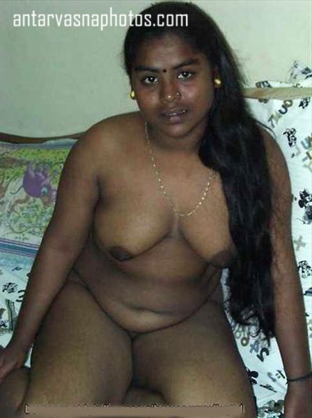https://pub-5fcdf72a54cd4edbb03ec3edaa415a42.r2.dev/nakedleaks/photos_of_a_mallu_aunty_with_large_breasts_and_big_buttocks/5.jpg