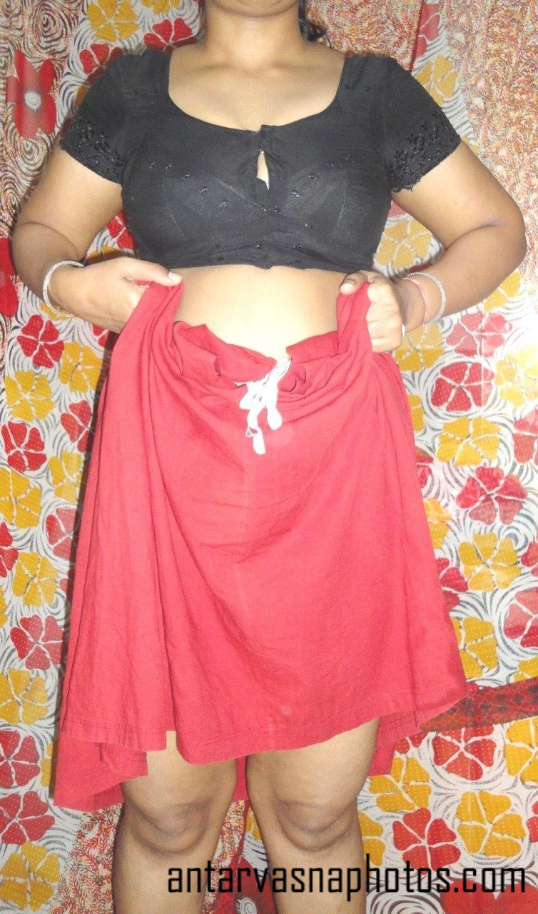https://pub-5fcdf72a54cd4edbb03ec3edaa415a42.r2.dev/nakedleaks/photos_of_amrita,_the_seductive_neighbor_wife/0.jpg