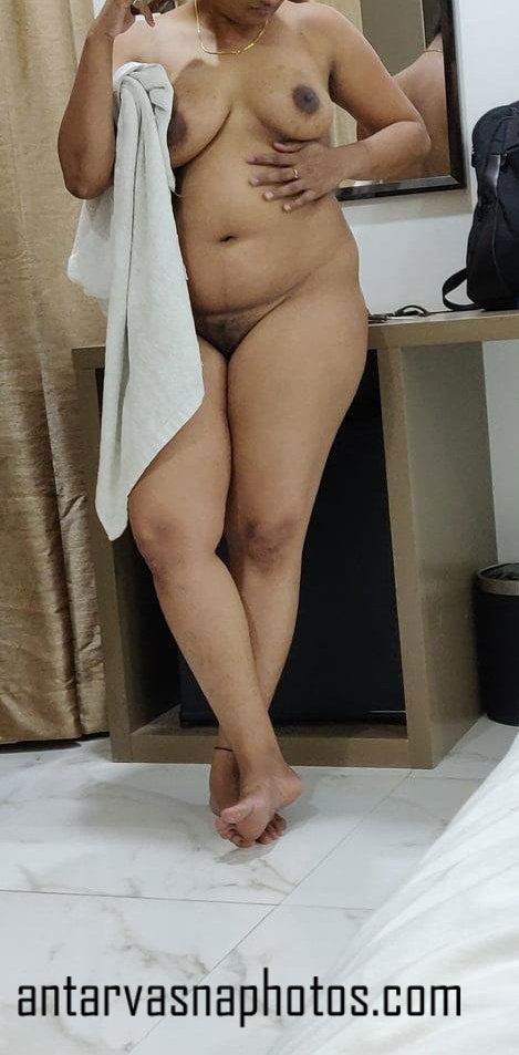 https://pub-5fcdf72a54cd4edbb03ec3edaa415a42.r2.dev/nakedleaks/photos_of_aunty_randi's_lovely_bottom/1.jpg