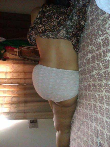 https://pub-5fcdf72a54cd4edbb03ec3edaa415a42.r2.dev/nakedleaks/photos_of_big_butt_south_indian_woman/9.jpg