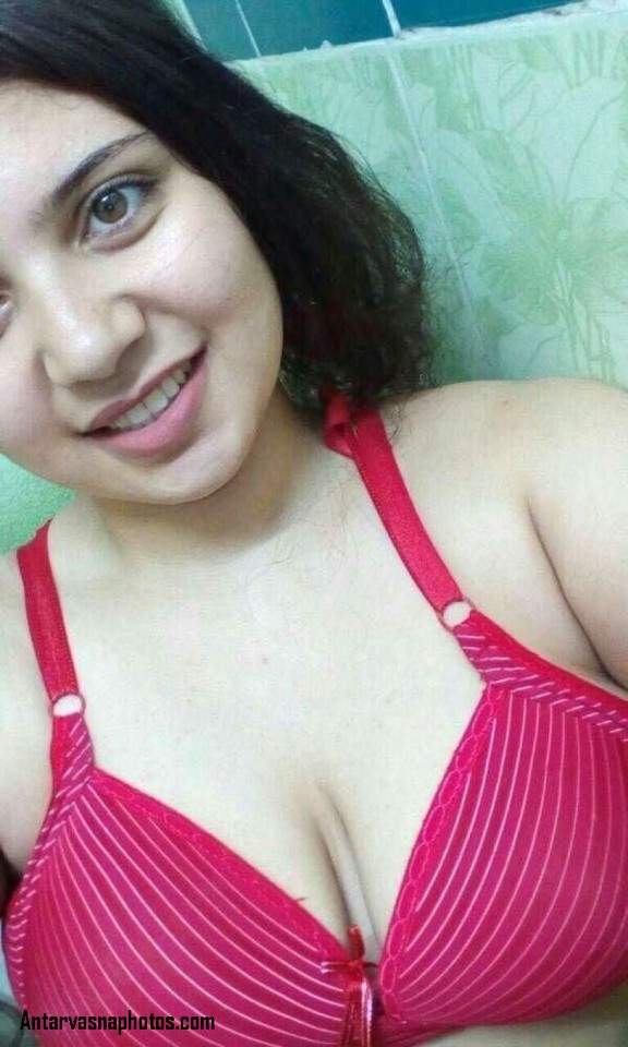 https://pub-5fcdf72a54cd4edbb03ec3edaa415a42.r2.dev/nakedleaks/photos_of_curvy_girl_with_pink_nipples_and_pink_choot/5.jpg
