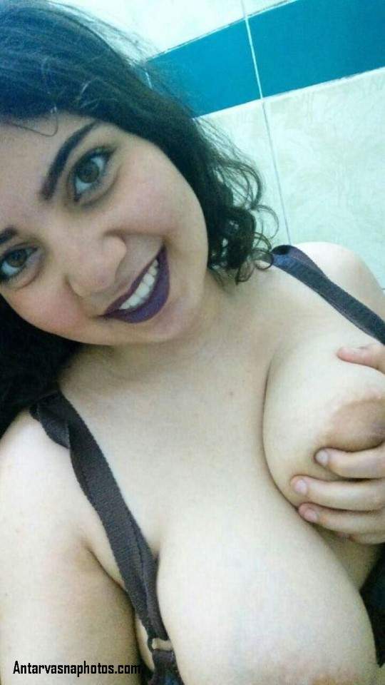 https://pub-5fcdf72a54cd4edbb03ec3edaa415a42.r2.dev/nakedleaks/photos_of_curvy_girl_with_pink_nipples_and_pink_choot/8.jpg