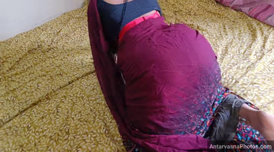 https://pub-5fcdf72a54cd4edbb03ec3edaa415a42.r2.dev/nakedleaks/photos_of_deceptive_bhabhi_in_saree_and_mangalsutra_xxx_encounter/5.jpg