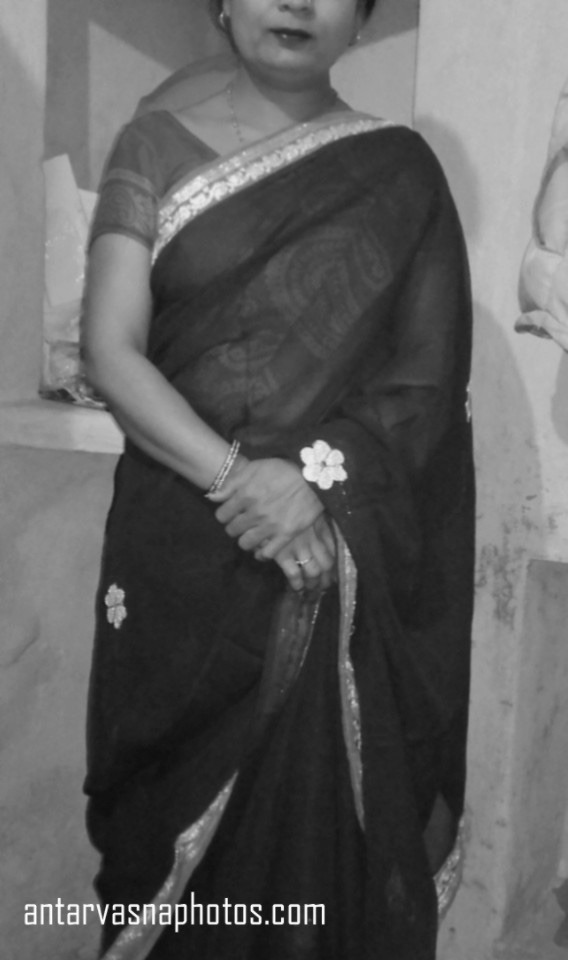 https://pub-5fcdf72a54cd4edbb03ec3edaa415a42.r2.dev/nakedleaks/photos_of_desi_aunt_sunita_exposed/0.jpg