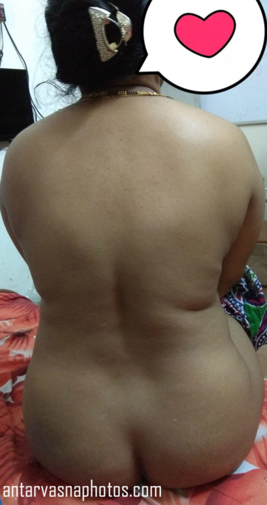 Photos of Indian Aunt's Chest and Backside