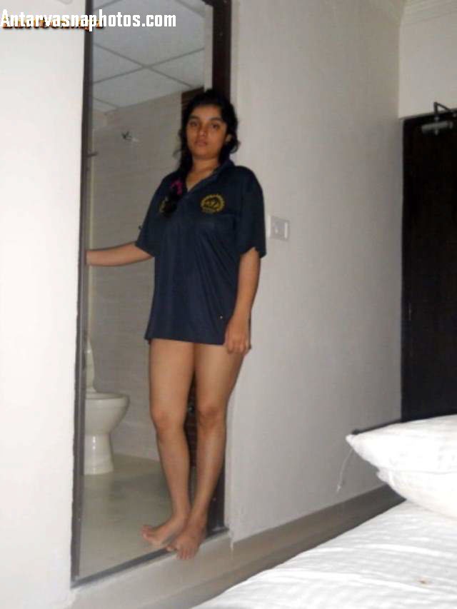 https://pub-5fcdf72a54cd4edbb03ec3edaa415a42.r2.dev/nakedleaks/photos_of_indian_girl's_encounter_with_uncle/0.jpg