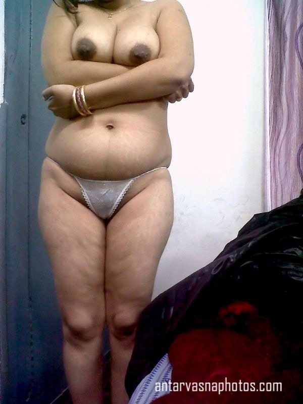 https://pub-5fcdf72a54cd4edbb03ec3edaa415a42.r2.dev/nakedleaks/photos_of_large_breasts_of_indian_mature_aunties/1.jpg
