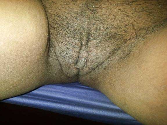 https://pub-5fcdf72a54cd4edbb03ec3edaa415a42.r2.dev/nakedleaks/pictures_of_indian_wife's_intimate_moments/2.jpg