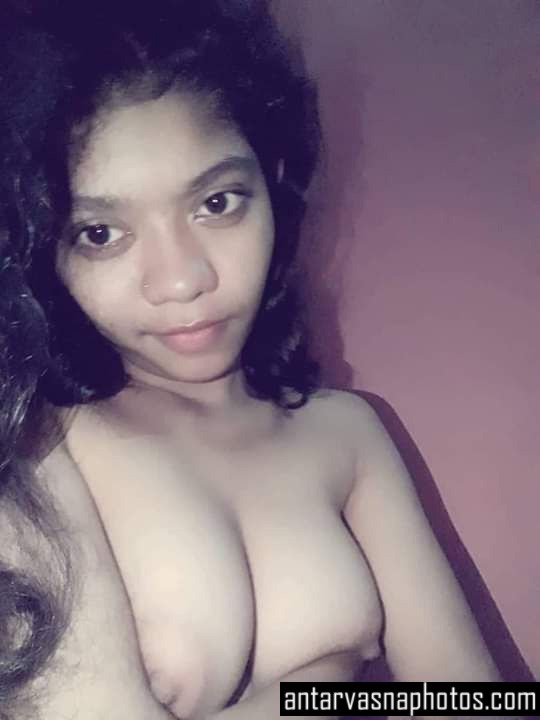 https://pub-5fcdf72a54cd4edbb03ec3edaa415a42.r2.dev/nakedleaks/pictures_of_my_aunt's_daughter's_boobs/4.jpg
