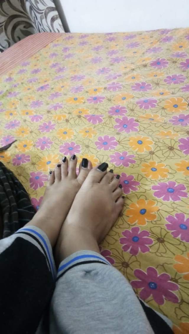 https://pub-5fcdf72a54cd4edbb03ec3edaa415a42.r2.dev/nakedleaks/plump_bangla_wife's_sensual_indigenous_image/1.jpg