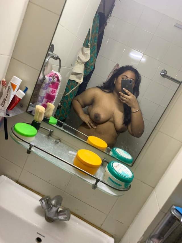 https://pub-5fcdf72a54cd4edbb03ec3edaa415a42.r2.dev/nakedleaks/plump_bangla_wife's_sensual_indigenous_image/13.jpg