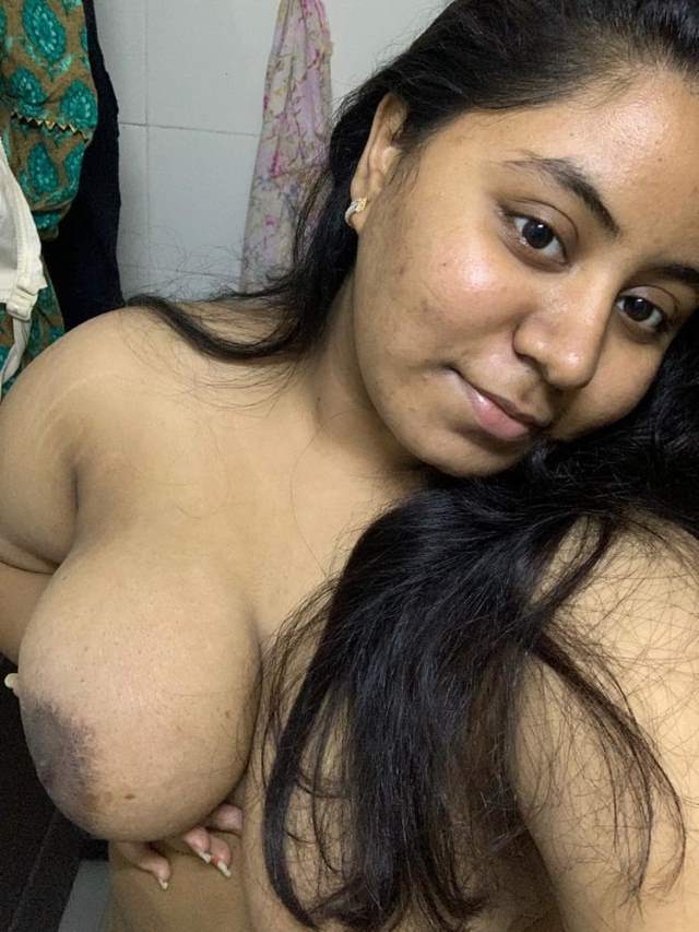 https://pub-5fcdf72a54cd4edbb03ec3edaa415a42.r2.dev/nakedleaks/plump_bangla_wife's_sensual_indigenous_image/3.jpg