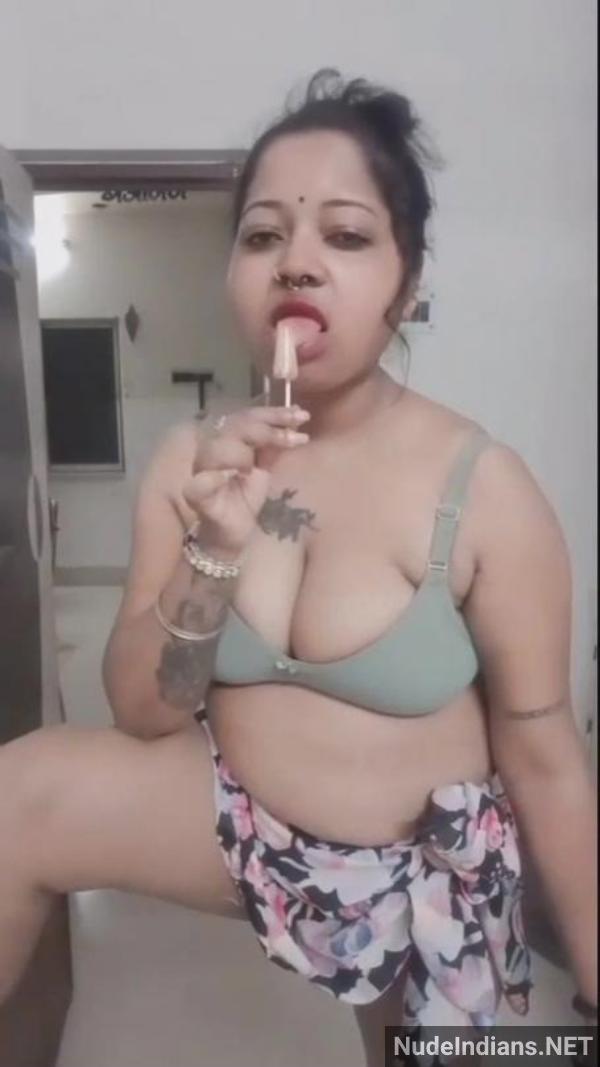 https://pub-5fcdf72a54cd4edbb03ec3edaa415a42.r2.dev/nakedleaks/poonam_aunty_entices_husband_with_lingerie_for_intimate_moments/10.jpg