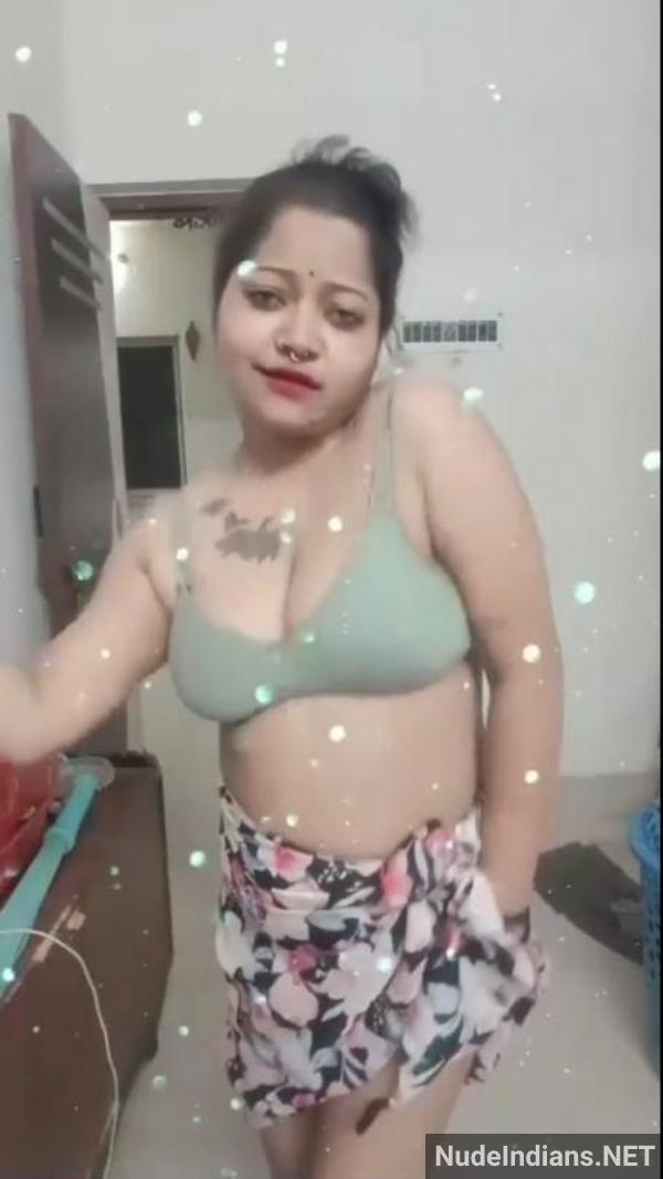 https://pub-5fcdf72a54cd4edbb03ec3edaa415a42.r2.dev/nakedleaks/poonam_aunty_entices_husband_with_lingerie_for_intimate_moments/15.jpg