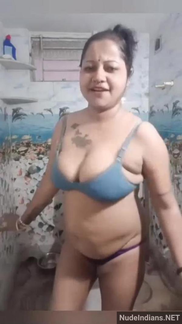 https://pub-5fcdf72a54cd4edbb03ec3edaa415a42.r2.dev/nakedleaks/poonam_aunty_entices_husband_with_lingerie_for_intimate_moments/17.jpg