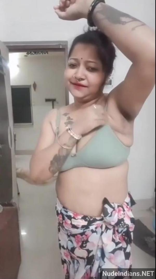 https://pub-5fcdf72a54cd4edbb03ec3edaa415a42.r2.dev/nakedleaks/poonam_aunty_entices_husband_with_lingerie_for_intimate_moments/22.jpg