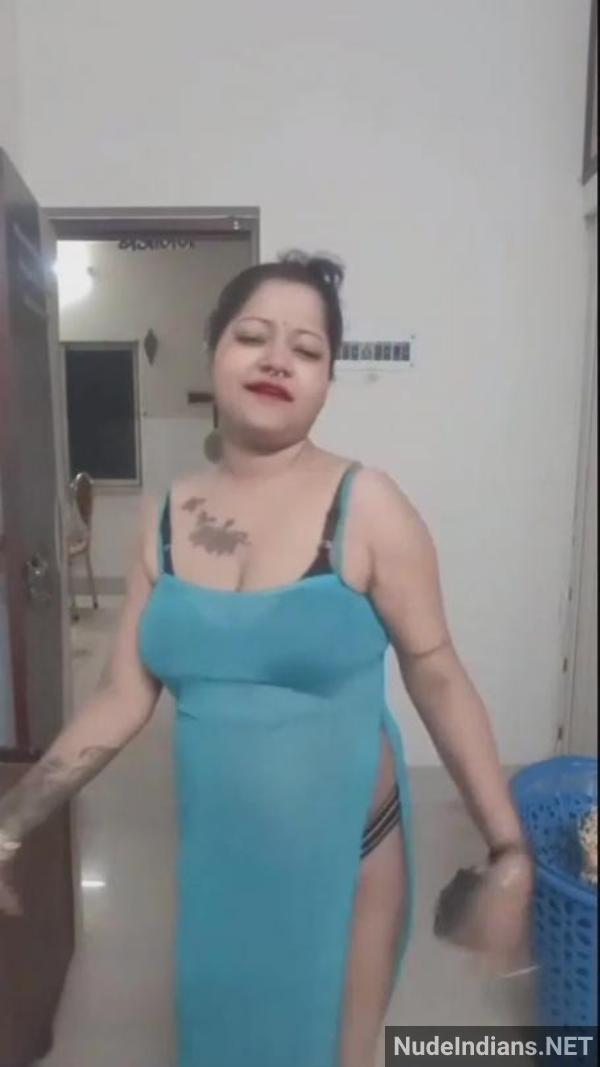 https://pub-5fcdf72a54cd4edbb03ec3edaa415a42.r2.dev/nakedleaks/poonam_aunty_entices_husband_with_lingerie_for_intimate_moments/3.jpg