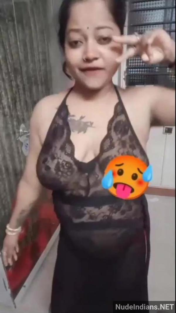 https://pub-5fcdf72a54cd4edbb03ec3edaa415a42.r2.dev/nakedleaks/poonam_aunty_entices_husband_with_lingerie_for_intimate_moments/43.jpg