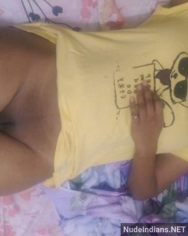 https://pub-5fcdf72a54cd4edbb03ec3edaa415a42.r2.dev/nakedleaks/popular_marathi_educator's_unshaven_images/17.jpg