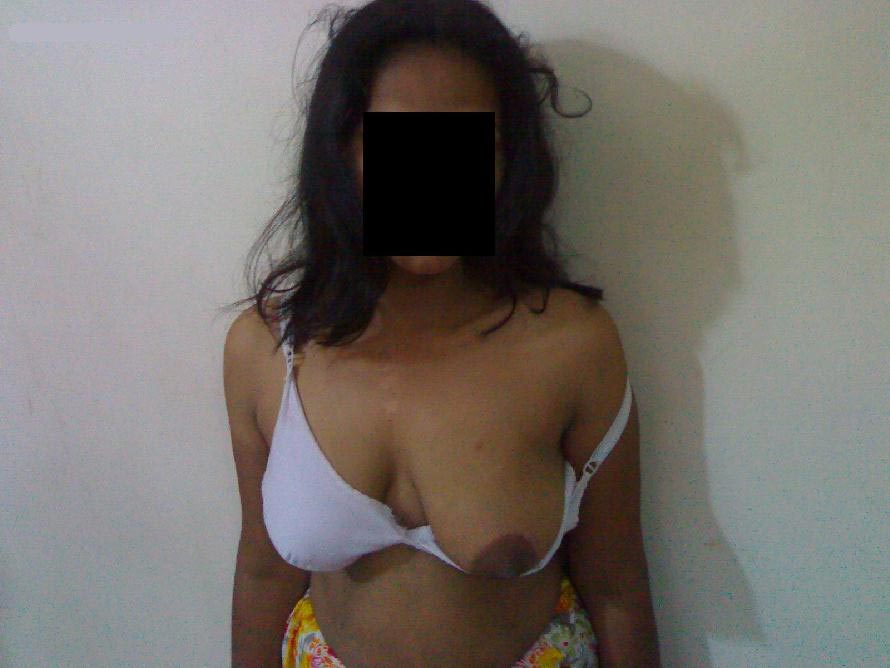 https://pub-5fcdf72a54cd4edbb03ec3edaa415a42.r2.dev/nakedleaks/private_images_of_indian_college_girl/0.jpg