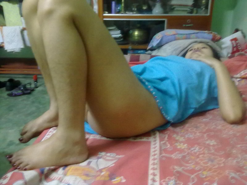 https://pub-5fcdf72a54cd4edbb03ec3edaa415a42.r2.dev/nakedleaks/private_photos_of_an_indian_girl/1.jpg