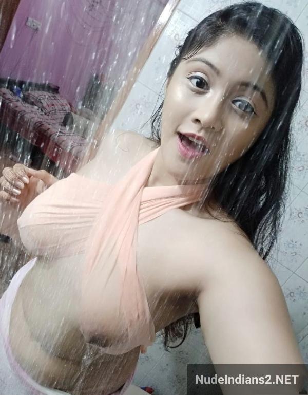https://pub-5fcdf72a54cd4edbb03ec3edaa415a42.r2.dev/nakedleaks/prominent_bengali_lady_srraboni_saba_exposes_all/19.jpg