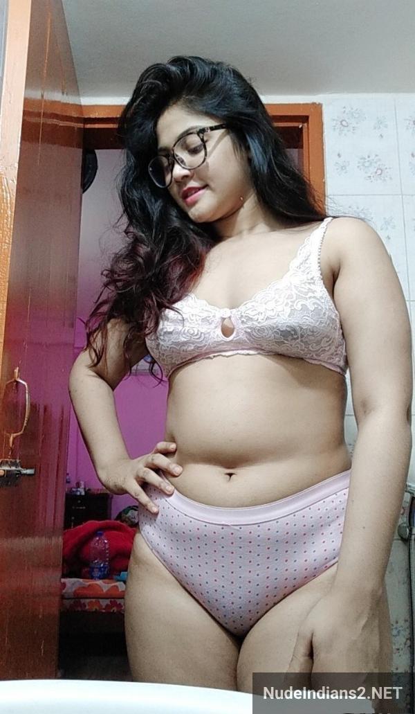 https://pub-5fcdf72a54cd4edbb03ec3edaa415a42.r2.dev/nakedleaks/prominent_bengali_lady_srraboni_saba_exposes_all/55.jpg
