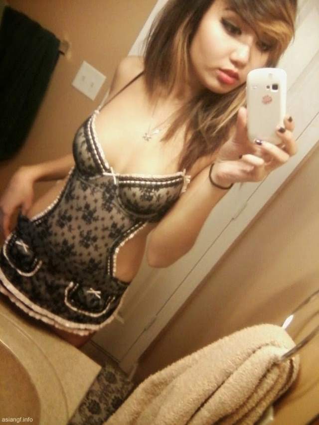 https://pub-5fcdf72a54cd4edbb03ec3edaa415a42.r2.dev/nakedleaks/protection_used_in_office_girl's_intimate_photos/0.jpg
