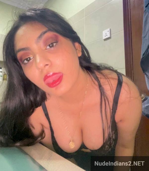 https://pub-5fcdf72a54cd4edbb03ec3edaa415a42.r2.dev/nakedleaks/provocative_act:_ritika_from_delhi_shares_intimate_photos_with_another/0.jpg