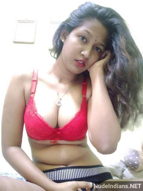 https://pub-5fcdf72a54cd4edbb03ec3edaa415a42.r2.dev/nakedleaks/provocative_display_of_big_breasts_by_malayali_teen_girls_in_lingerie/36.jpg