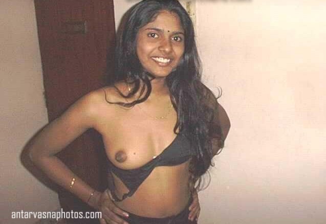 https://pub-5fcdf72a54cd4edbb03ec3edaa415a42.r2.dev/nakedleaks/provocative_images_of_a_south_indian_girl/4.jpg