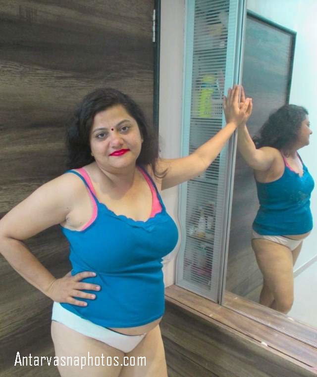 https://pub-5fcdf72a54cd4edbb03ec3edaa415a42.r2.dev/nakedleaks/provocative_images_of_busty_aunt/0.jpg