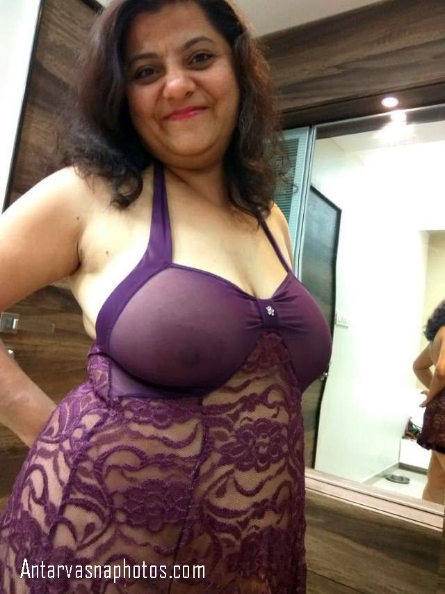 https://pub-5fcdf72a54cd4edbb03ec3edaa415a42.r2.dev/nakedleaks/provocative_images_of_busty_aunt/6.jpg