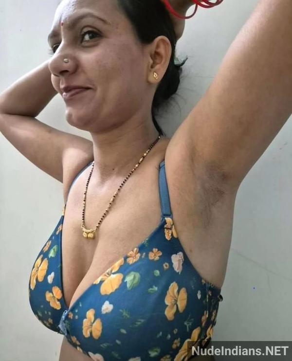 https://pub-5fcdf72a54cd4edbb03ec3edaa415a42.r2.dev/nakedleaks/provocative_images_of_gujarati_woman_in_lingerie_and_nude/3.jpg