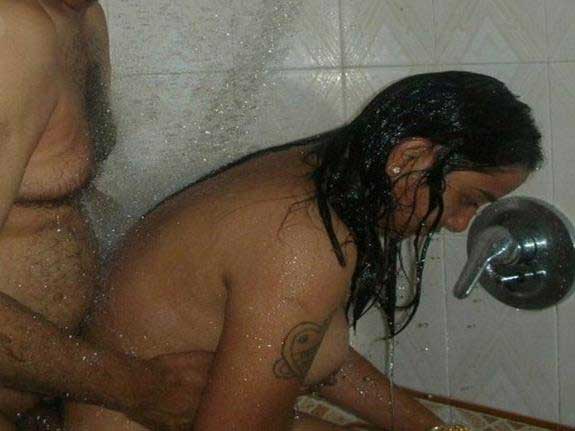 https://pub-5fcdf72a54cd4edbb03ec3edaa415a42.r2.dev/nakedleaks/provocative_images_of_indian_sex_scandal/6.jpg