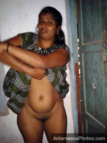 https://pub-5fcdf72a54cd4edbb03ec3edaa415a42.r2.dev/nakedleaks/provocative_images_of_mallu_aunty_stripping/2.jpg