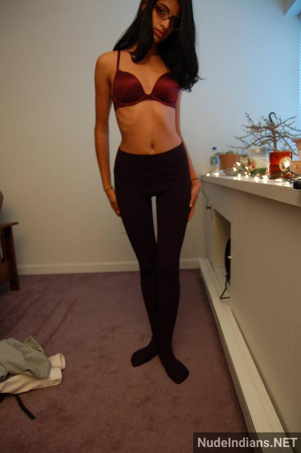 https://pub-5fcdf72a54cd4edbb03ec3edaa415a42.r2.dev/nakedleaks/provocative_nri_priya's_sensational_nude_photos_and_intimate_selfies/49.jpg