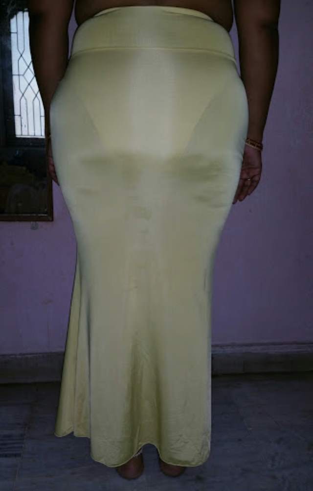 https://pub-5fcdf72a54cd4edbb03ec3edaa415a42.r2.dev/nakedleaks/provocative_photos_of_indian_aunty_pleasuring_big_cock/0.jpg
