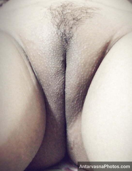https://pub-5fcdf72a54cd4edbb03ec3edaa415a42.r2.dev/nakedleaks/provocative_photos_of_seductive_savita_aunty's_big_chut/1.jpg