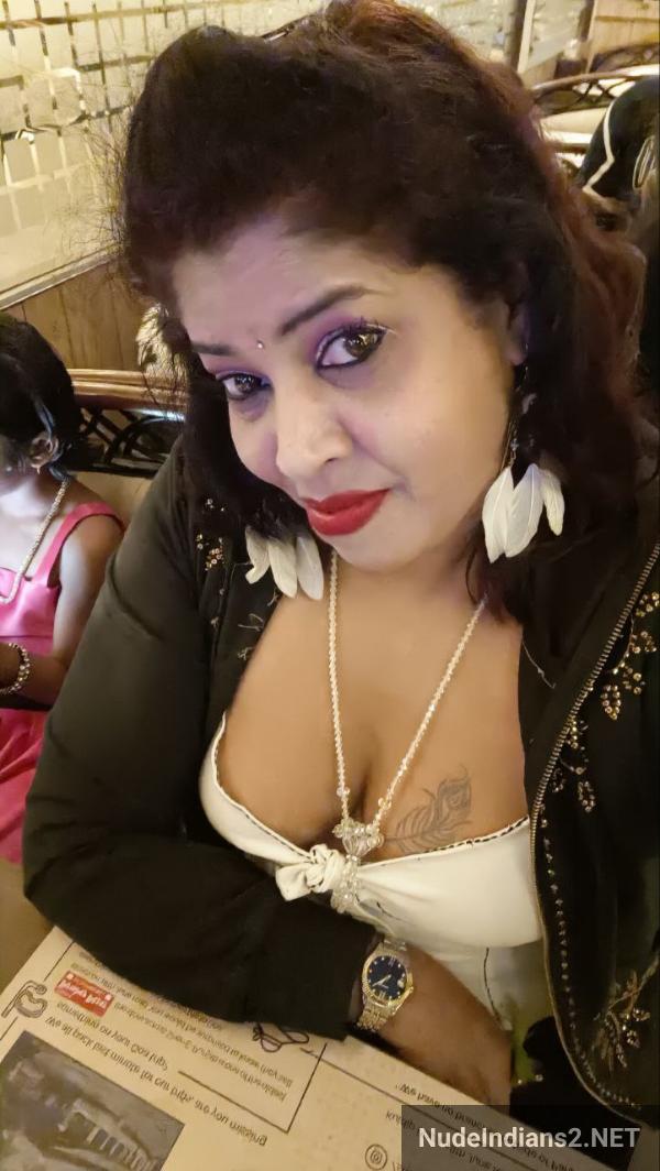 https://pub-5fcdf72a54cd4edbb03ec3edaa415a42.r2.dev/nakedleaks/provocative_pune_marathi_lady_mohini_shares_intimate_pictures_with_her_husband/32.jpg