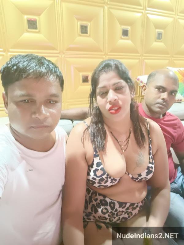 https://pub-5fcdf72a54cd4edbb03ec3edaa415a42.r2.dev/nakedleaks/provocative_pune_marathi_lady_mohini_shares_intimate_pictures_with_her_husband/35.jpg