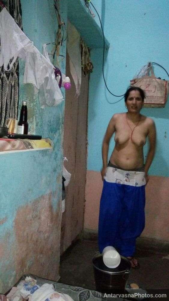 https://pub-5fcdf72a54cd4edbb03ec3edaa415a42.r2.dev/nakedleaks/provocative_rural_woman_reveals_bare_breasts/1.jpg