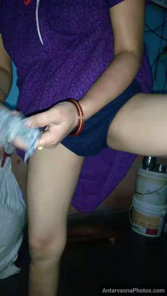 https://pub-5fcdf72a54cd4edbb03ec3edaa415a42.r2.dev/nakedleaks/provocative_rural_woman_reveals_bare_breasts/3.jpg